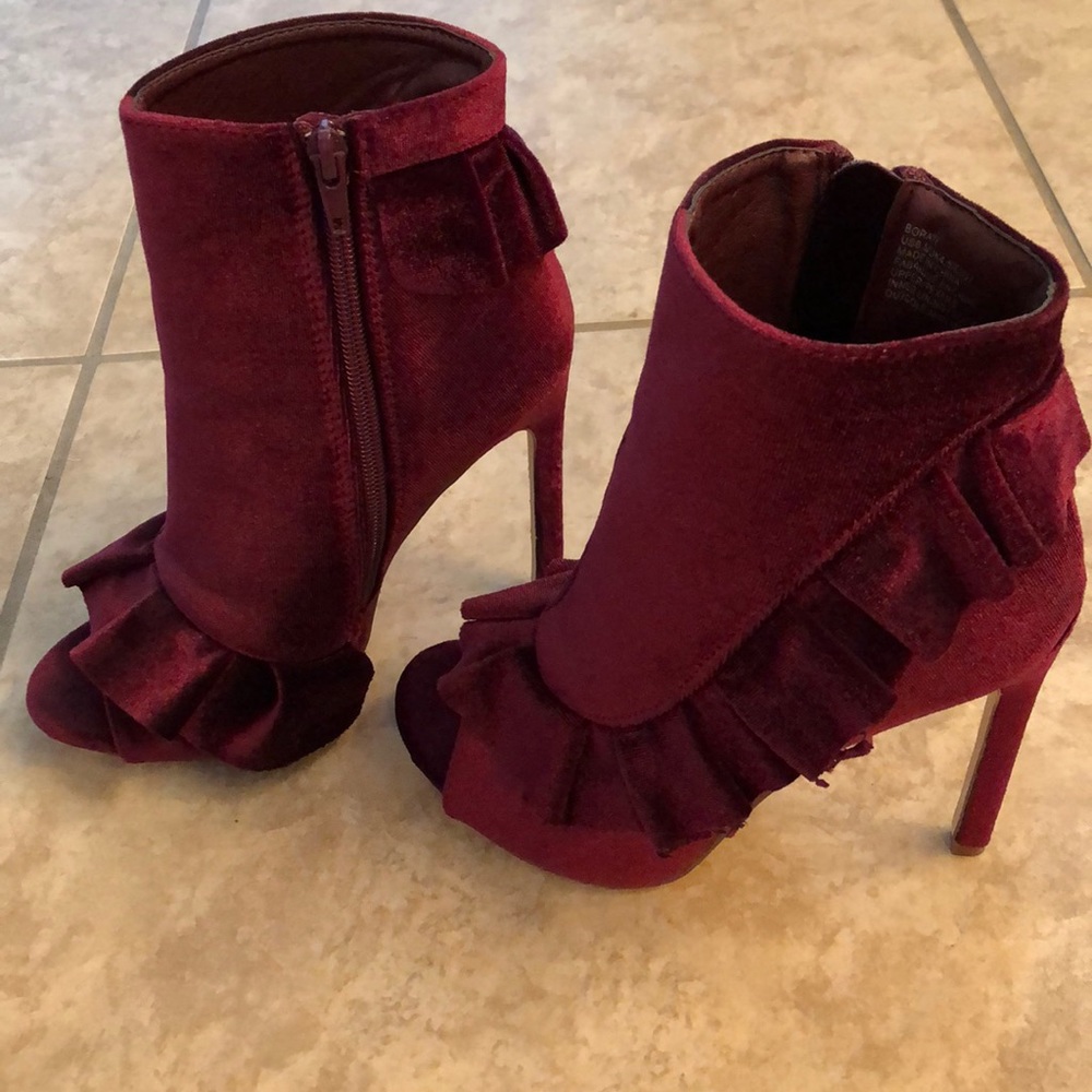 New without tags Just Fab size 6 1/2